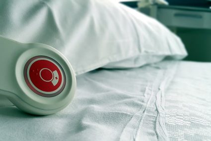 Guide complet pour un choix optimal du dispositif d&rsquo;appel malade