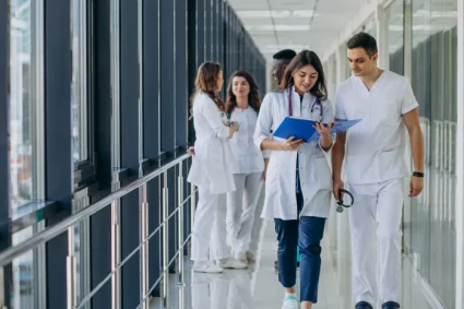 Sanitaire et social : les cursus les plus demandés par les employeurs
